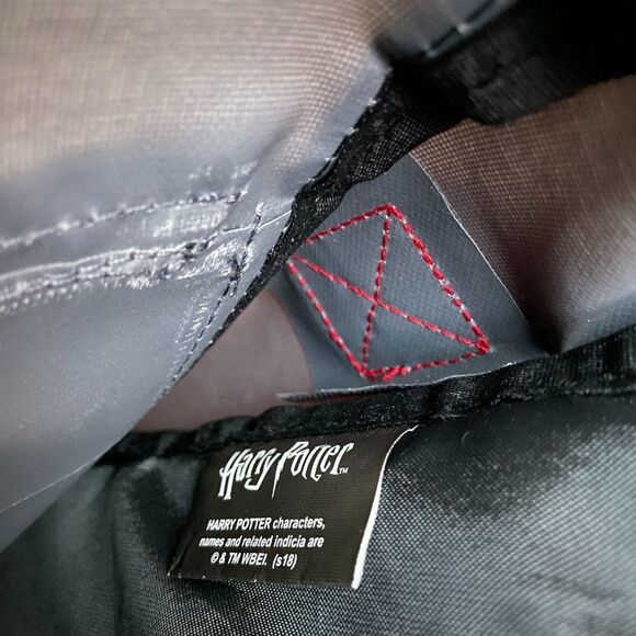 Harry Potter Gryffindor Messenger Bag In Gray and Red One Size - Picture 7 of 7